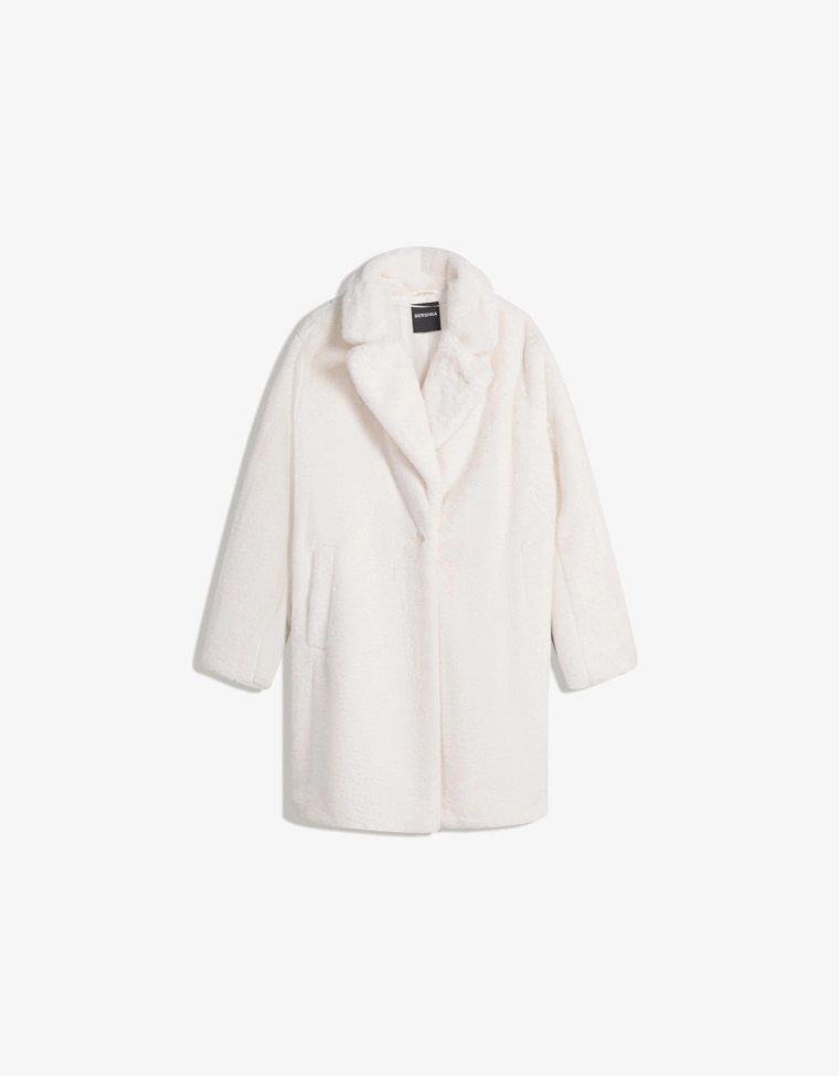 Пальто из искусственного меха