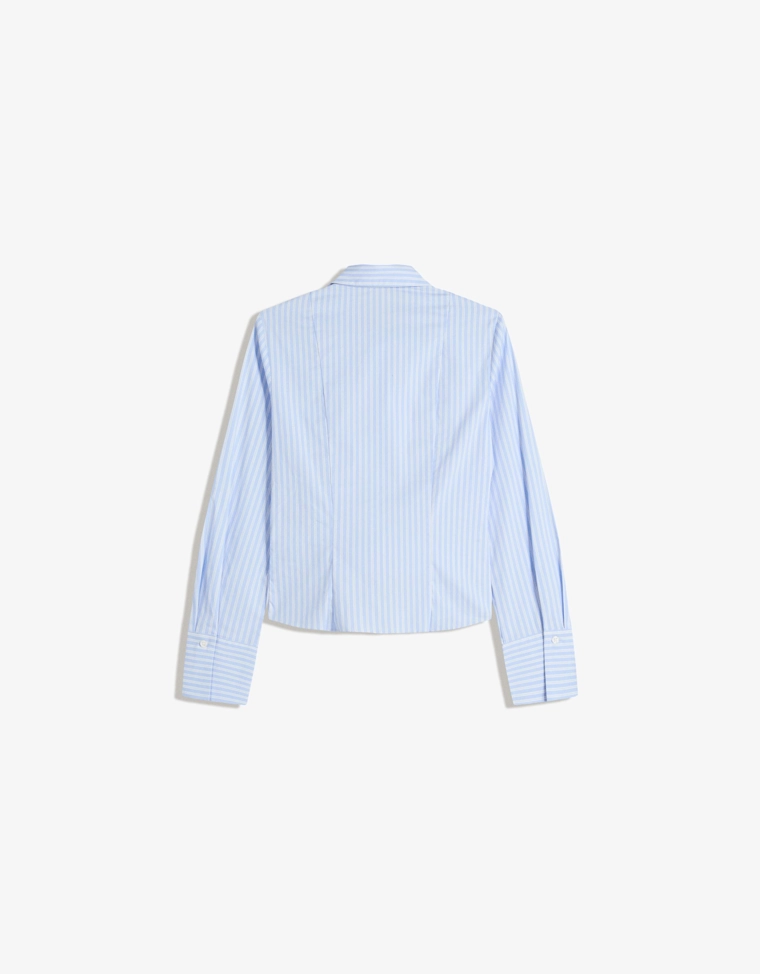 Приталенная рубашка с защипами