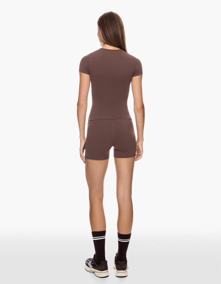 Футболка из быстросохнущей и дышащей ткани