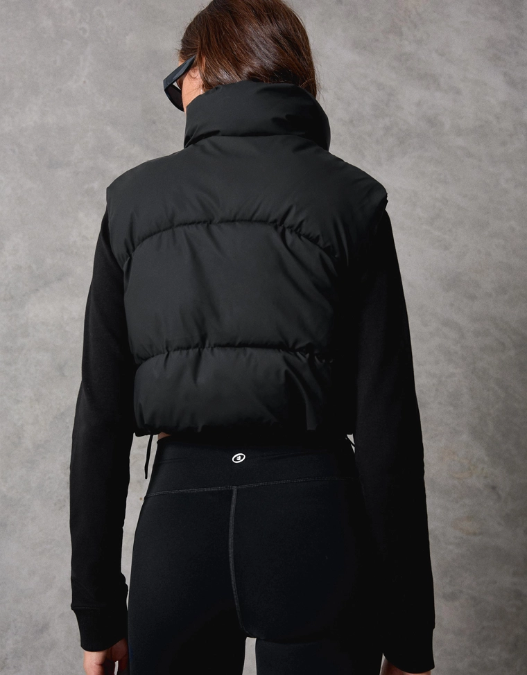 Укороченный стеганый жилет