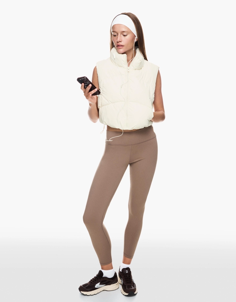 Укороченный стеганый жилет