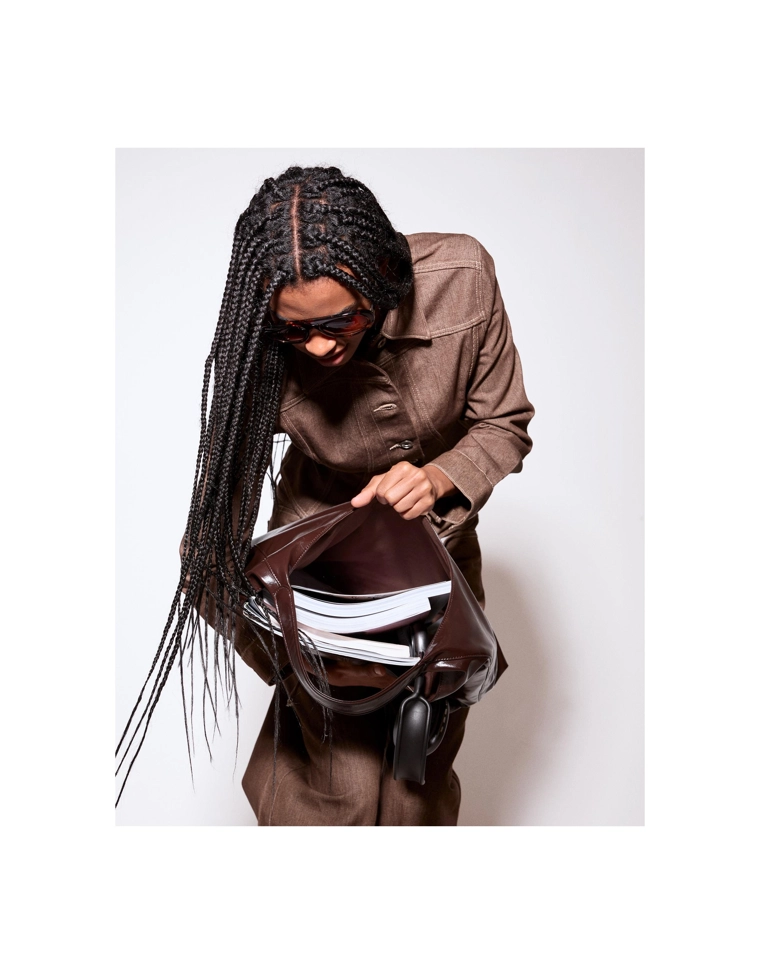 Сумка из лакированной кожи