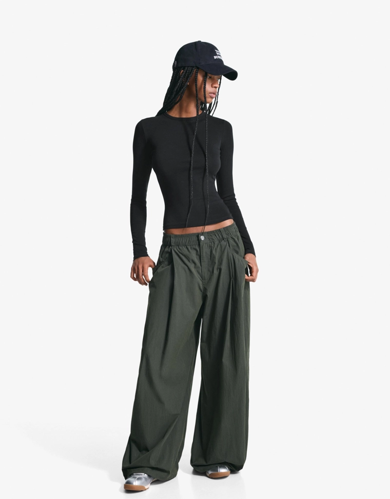 Топ с длинными рукавами