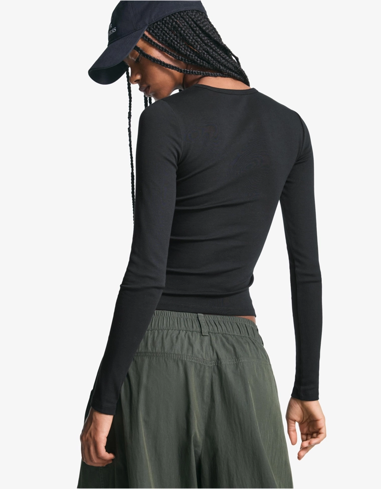 Топ с длинными рукавами