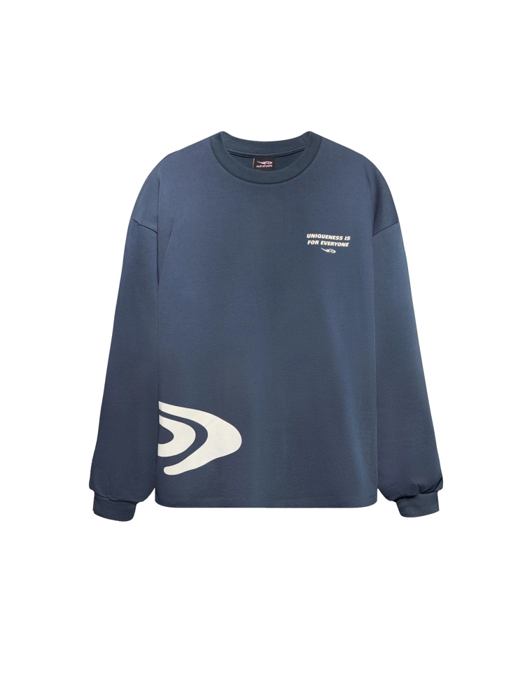 Лонгслив с принтом out of core