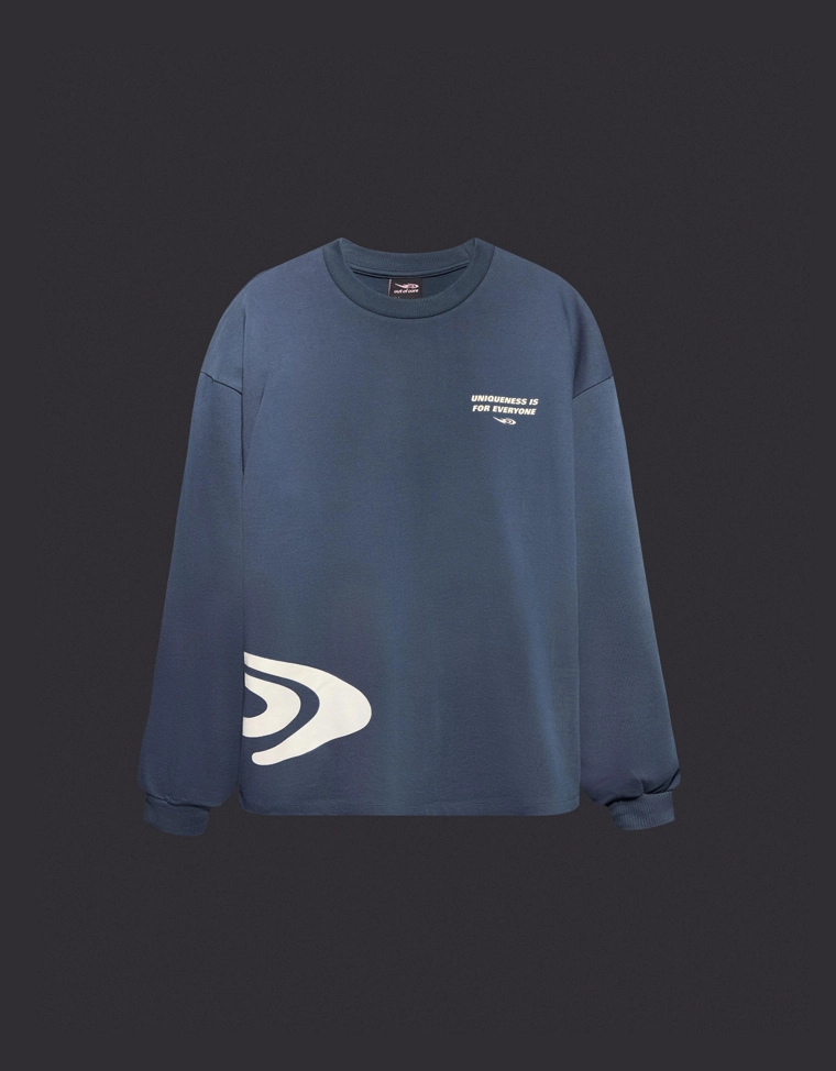 Лонгслив с принтом out of core