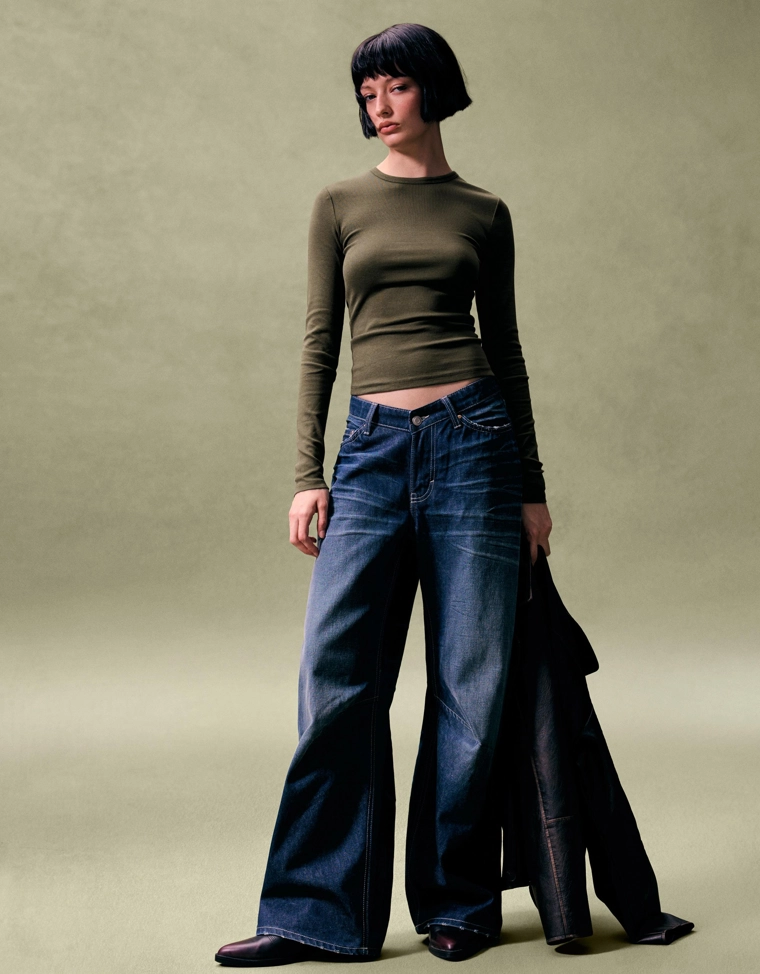 Топ с длинными рукавами