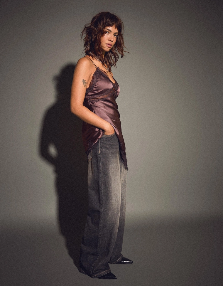 Джинсы в стиле бойфренд