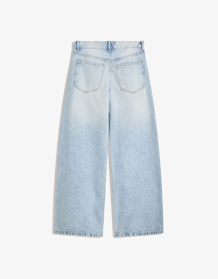 Джинсы в стиле бойфренд