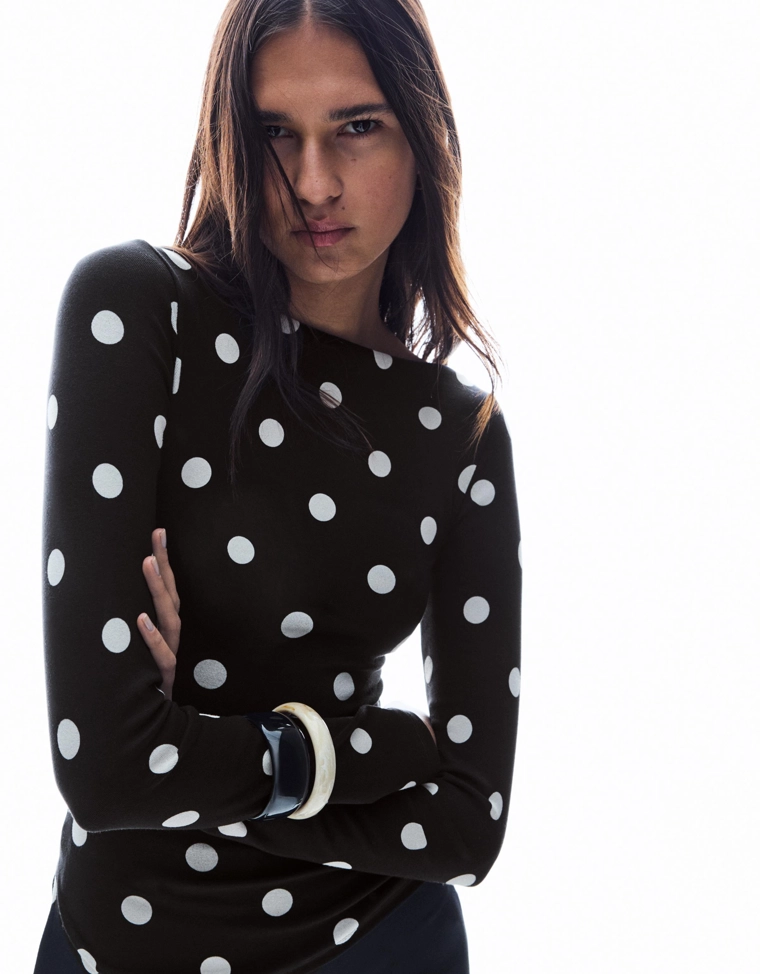 Футболка асимметричного кроя с длинным рукавом