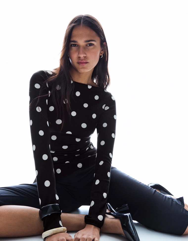 Футболка асимметричного кроя с длинным рукавом