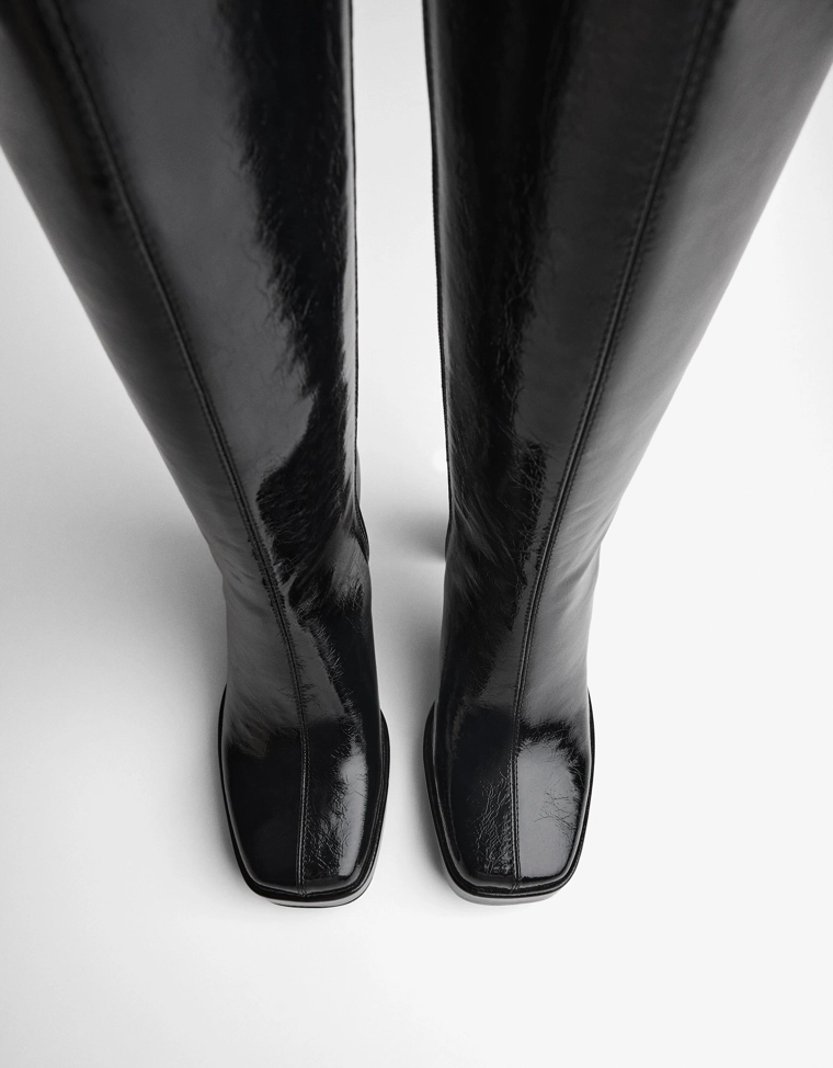 High-heel platform boots