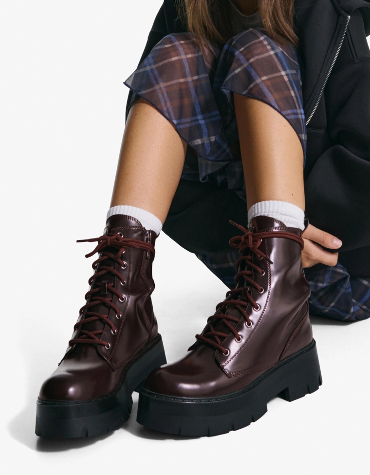 Ботильон на шнуровке