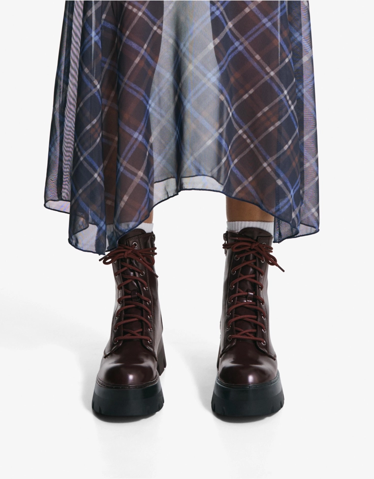 Ботильон на шнуровке