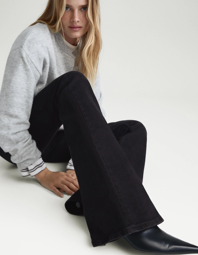 Джинсы клеш