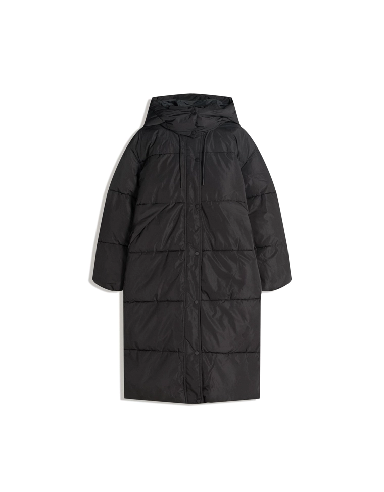 Длинный пуховик из водоотталкивающей ткани с капюшоном