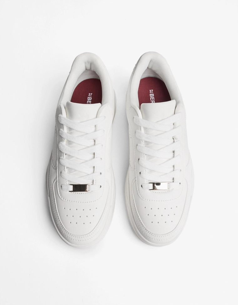 Кроссовки bershka