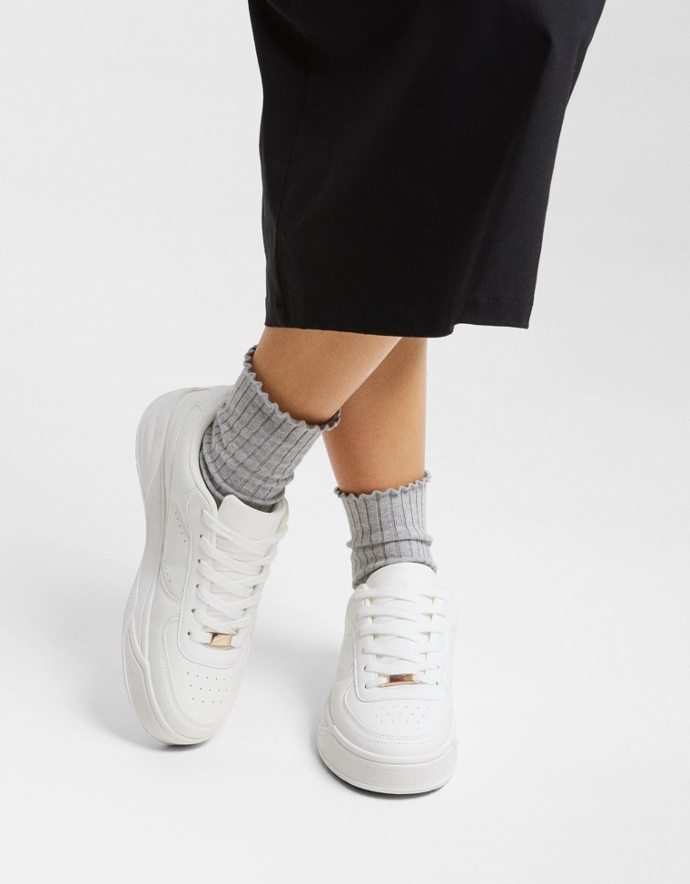 Кроссовки bershka