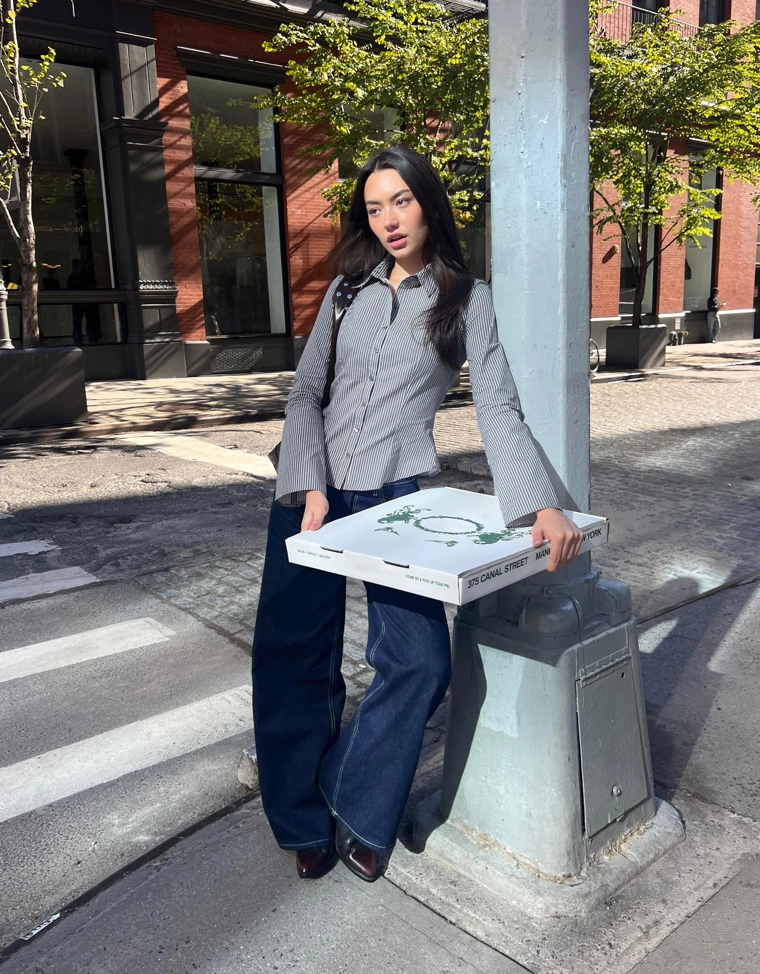 Рубашка приталенная с расширенными рукавами