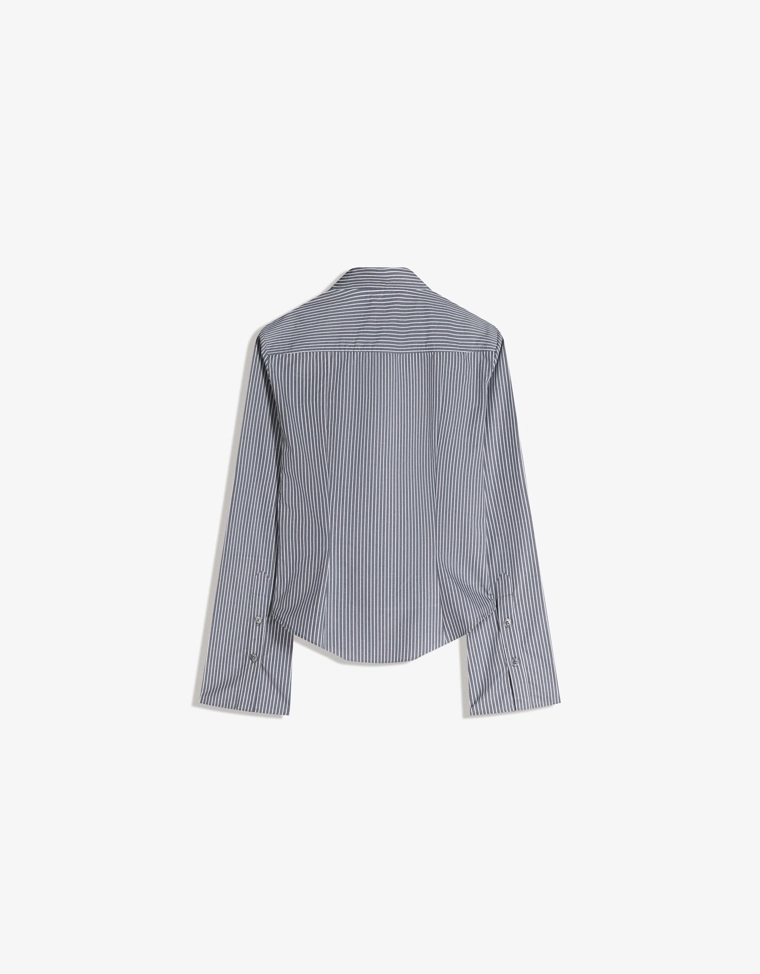 Рубашка приталенная с расширенными рукавами