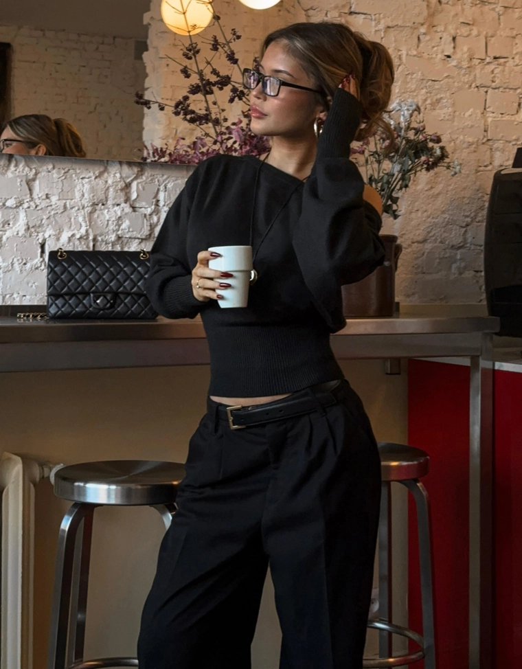 Асимметричный свитер с низом в рубчик