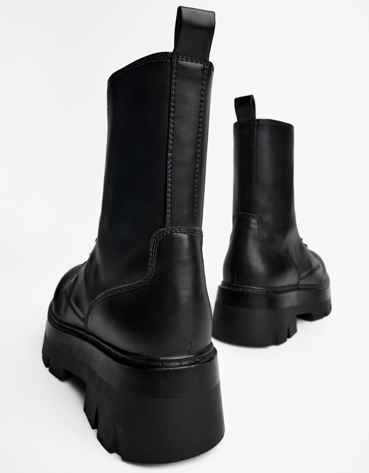 Ботильон на шнуровке