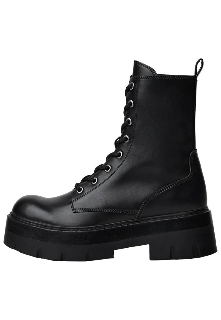 Ботильон на шнуровке