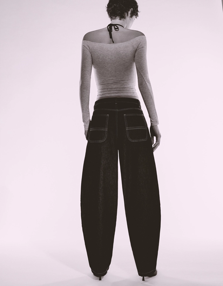 Джинсы бананы свободного кроя