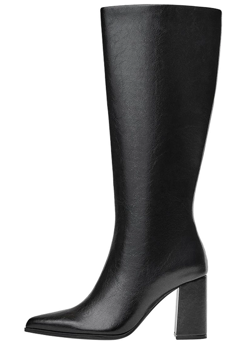 Сапоги на широком каблуке