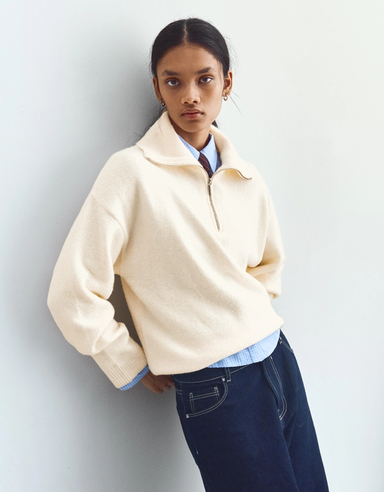 Свитер с высоким воротником и молнией