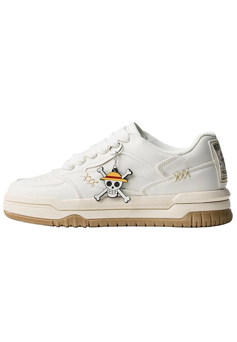 Кеды bershka с принтом one piece и брелоком