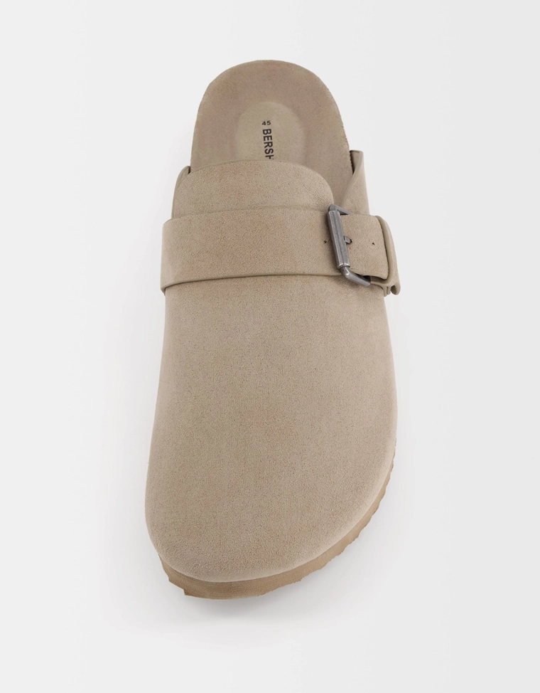 Сабо с пряжкой