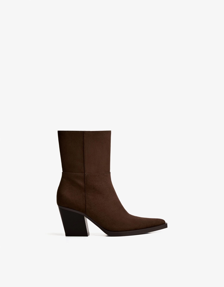 Ботильоны в ковбойском стиле на каблуке