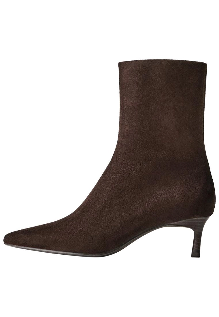 Ботильоны на среднем тонком каблуке