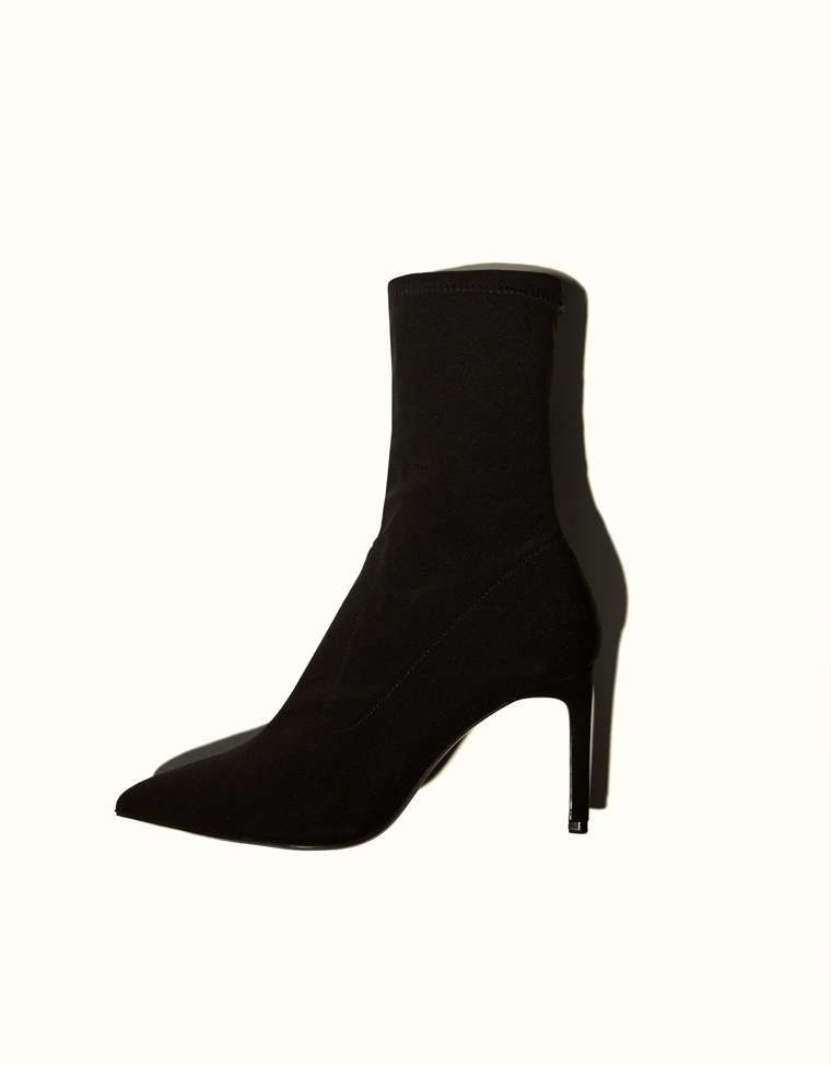 Облегающие ботильоны на каблуке