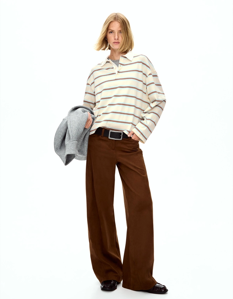 Футболка с длинными рукавами и воротником поло