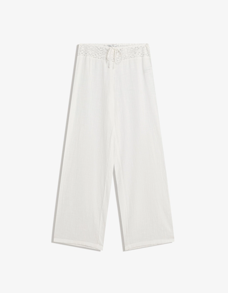 Брюки с поясом из кружева кроше