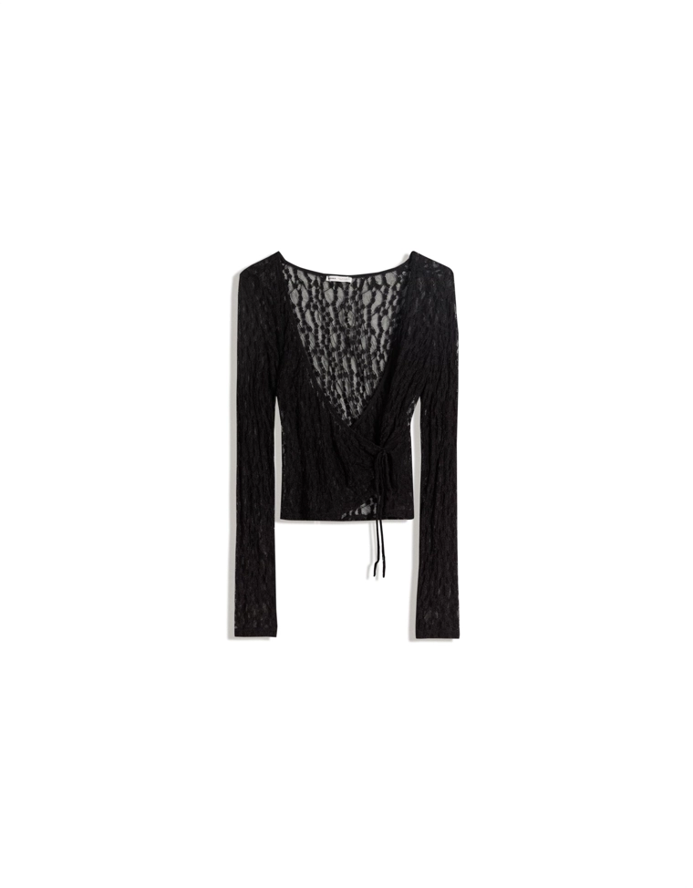 Лонгслив с кружевом и узлом