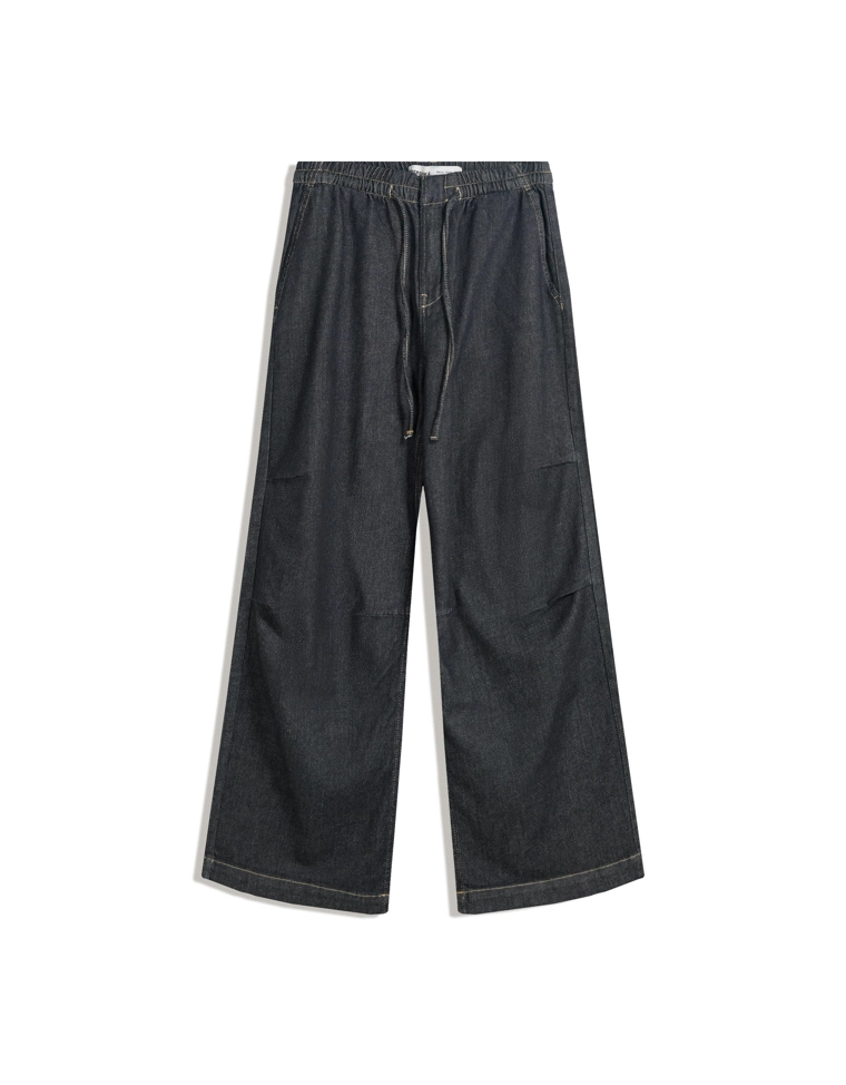 Джинсы из мягкой ткани с широкими штанинами