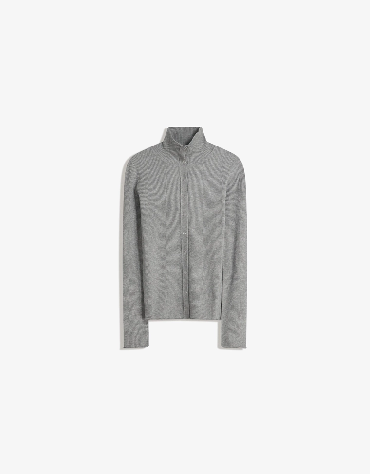 Кардиган с петельками и застежками на крючок