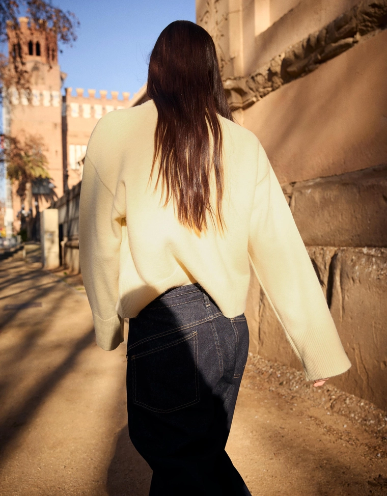 Свитер оверсайз с ребристым низом bershka