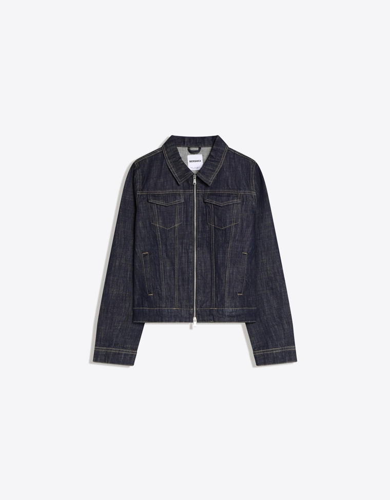 Джинсовая куртка на молнии