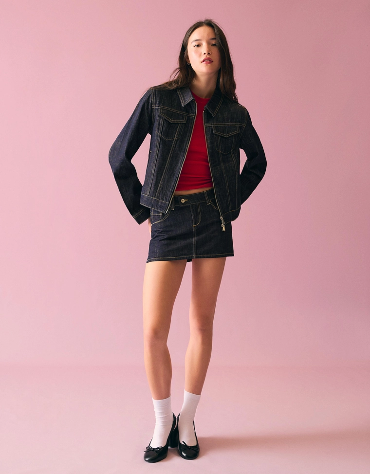 Джинсовая куртка на молнии