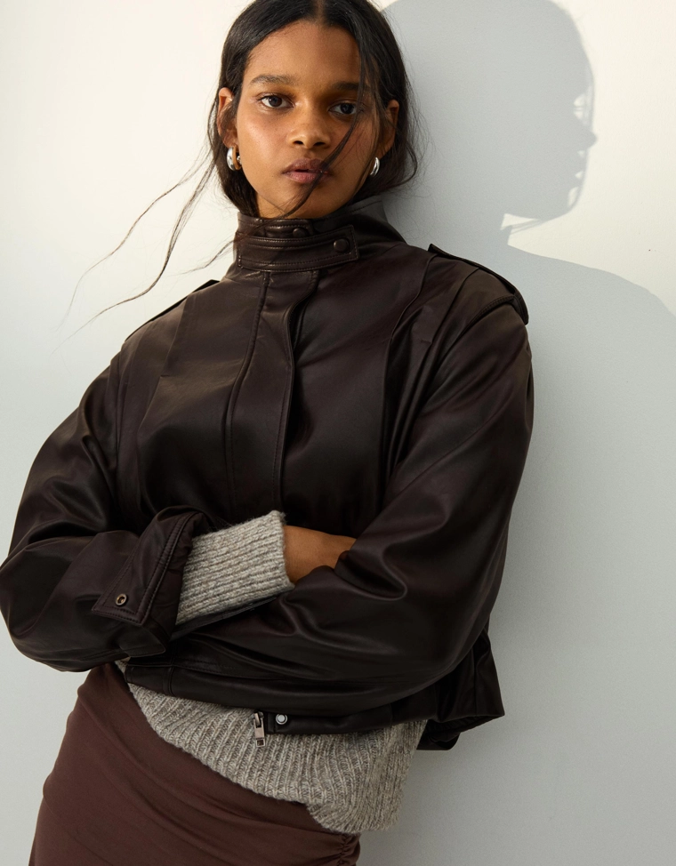 Куртка с эффектом плиссированной кожи bershka