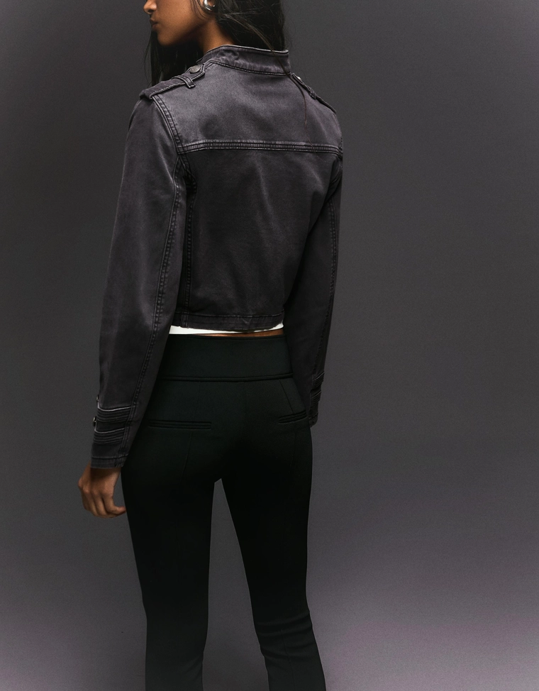 Куртка с пуговицами bershka