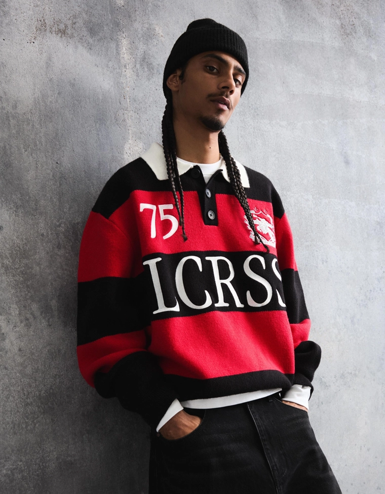 Свитер с воротником поло и вышивкой