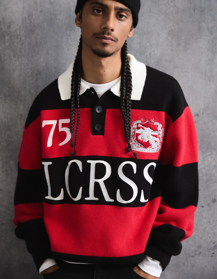 Свитер с воротником поло и вышивкой