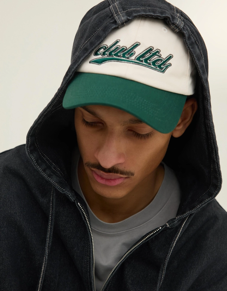 Кепка с вышивкой