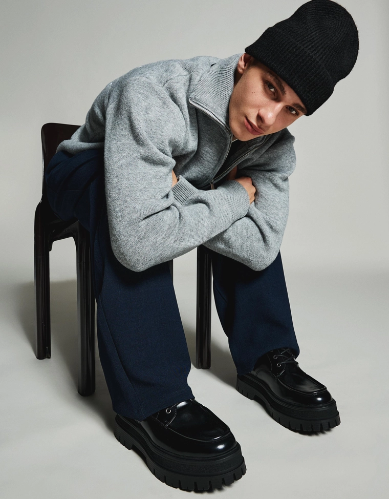 Классические туфли с простроченным носом