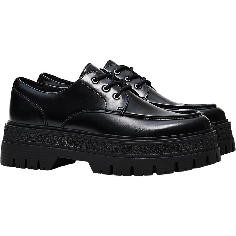 Классические туфли с простроченным носом